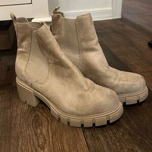 Madden girl tan suede ankle boots size 8